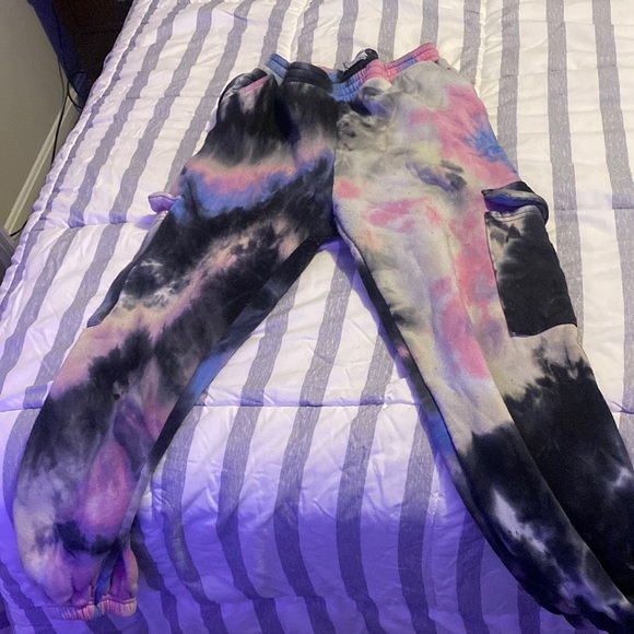 Sweats - Picture 1 of 1